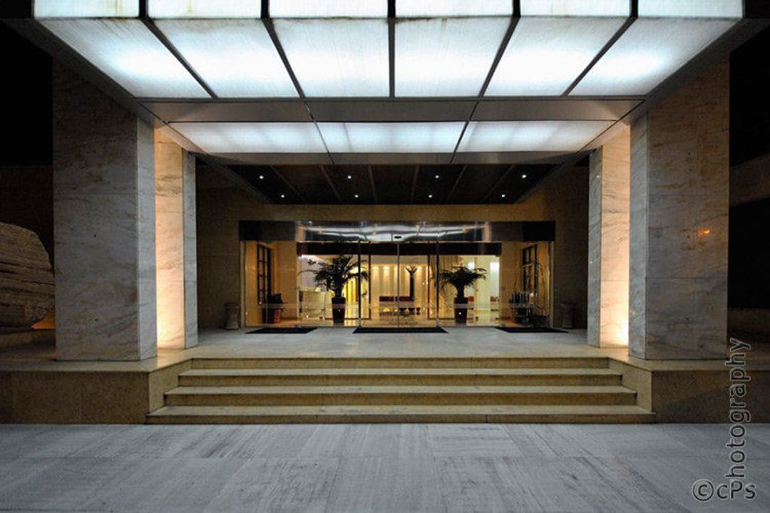 Hoteleingang Cretan Dream Resort & Spa