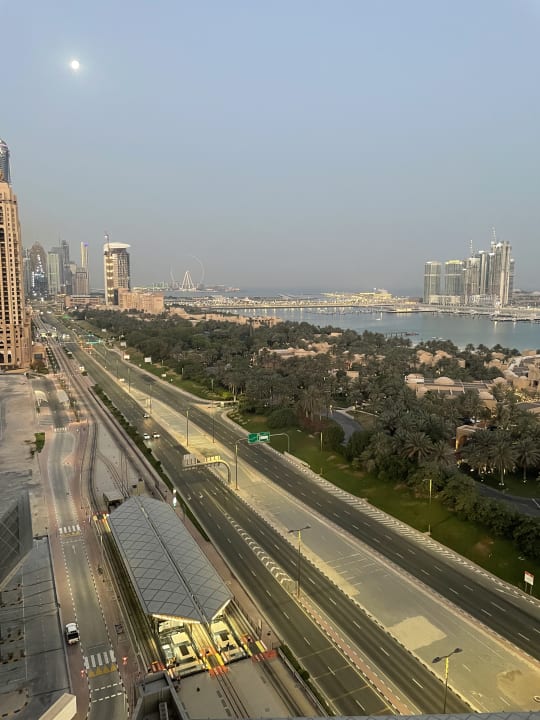 Ausblick Avani Plus Palm View Dubai Hotel & Suites