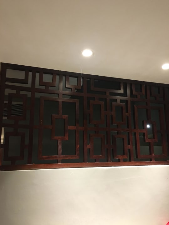 Es tropft durch die Decke Hotel Grand Palladium Palace Resort, Spa & Casino