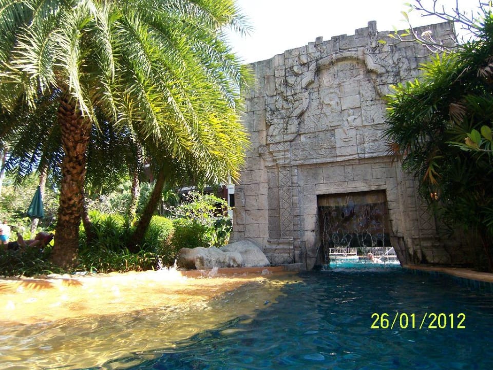 Poolanlage Kata Palm Resort & Spa