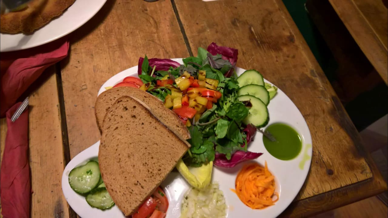 Gastro Hotel Oma's Küche & Quartier