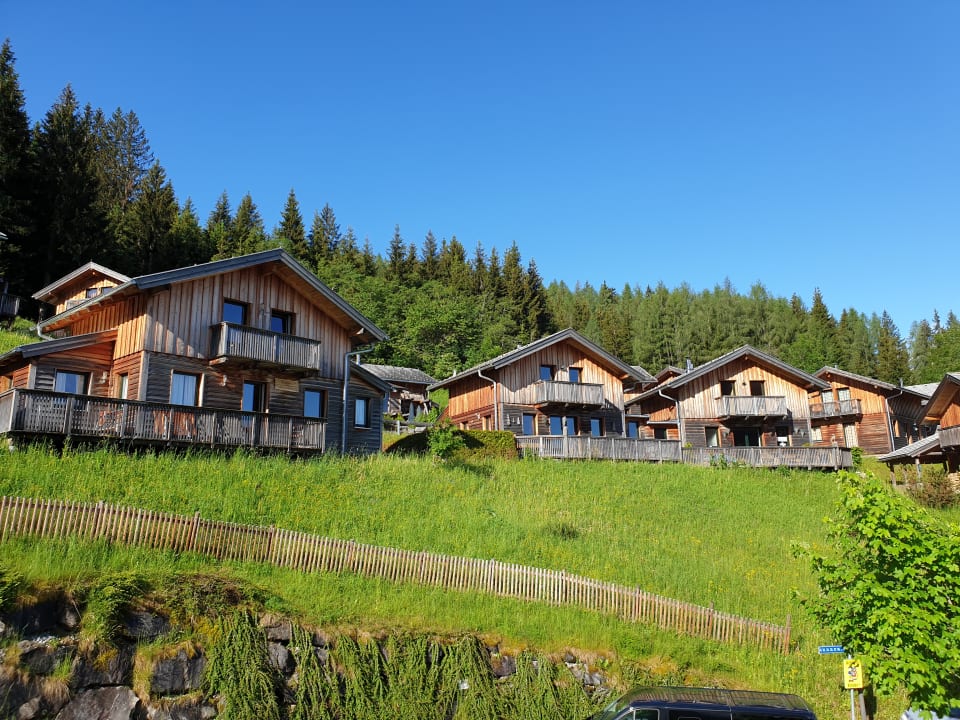 Ausblick Alpendorf Dachstein West by ALPS RESORTS