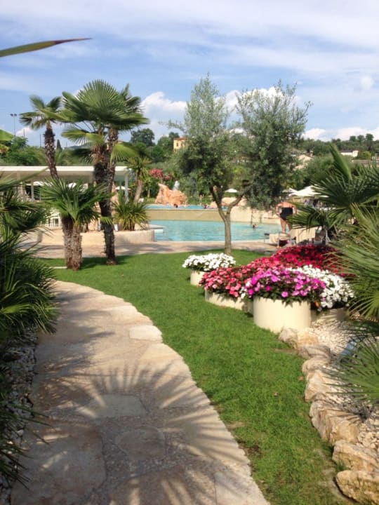 Gartenanlage Color Hotel