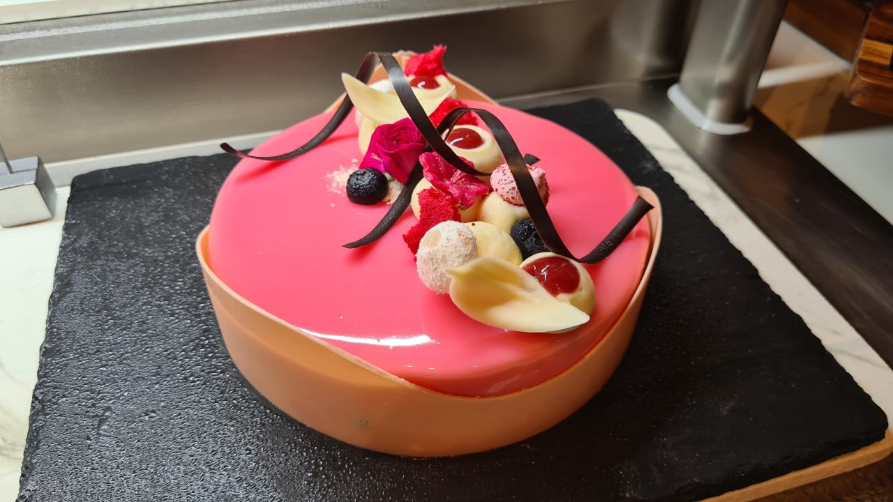 Gastro Outrigger Maldives Maafushivaru Resort