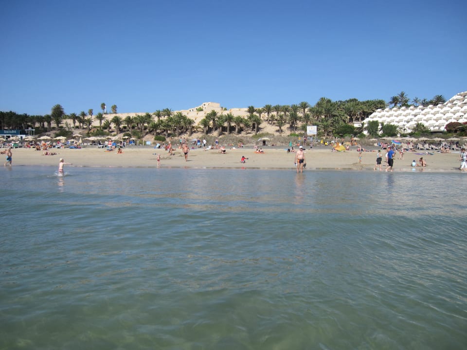 Hotel-Strand mit Blick auf die Nachbarhotels SBH Hotel Taro Beach
