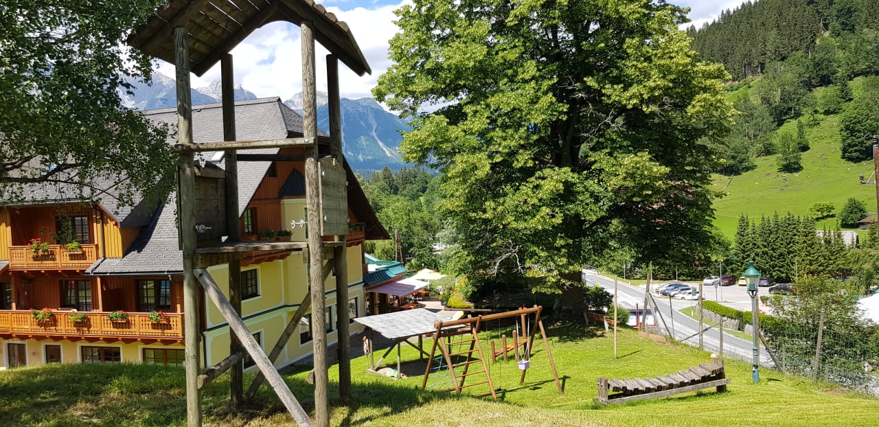Außenansicht Hotel Vitaler Landauerhof