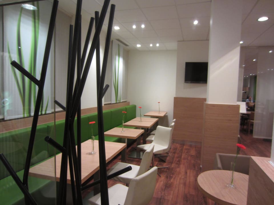 Bar Sitzbereich Hotel Ibis Düsseldorf Hauptbahnhof