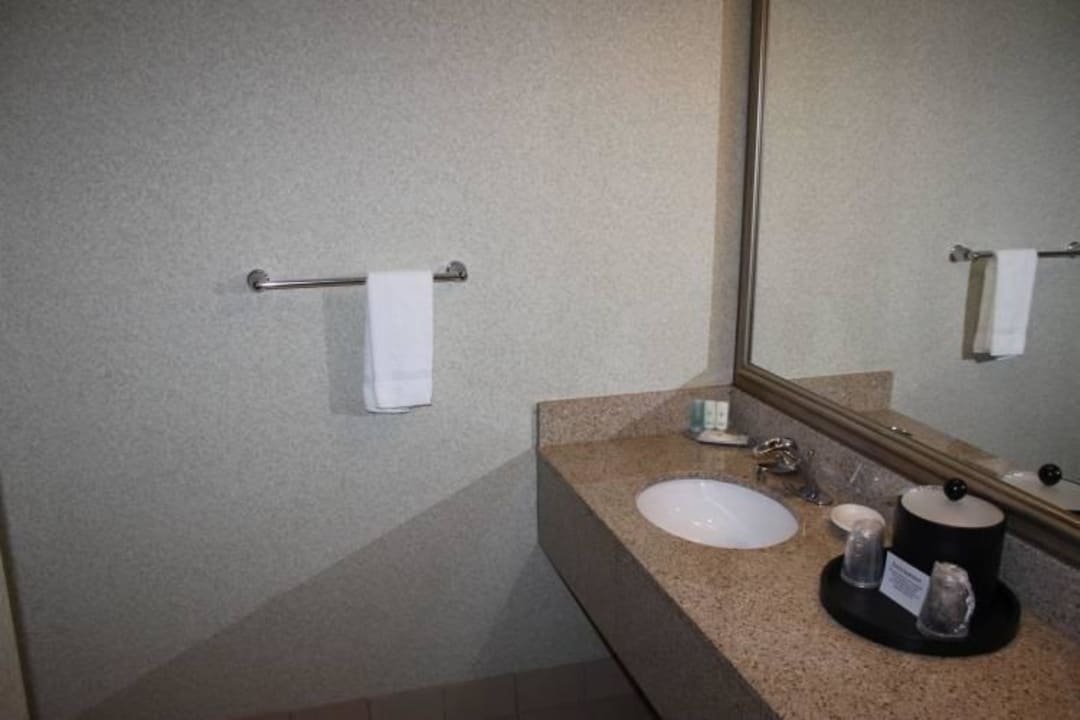 Bad Hotel Comfort Inn Lansing