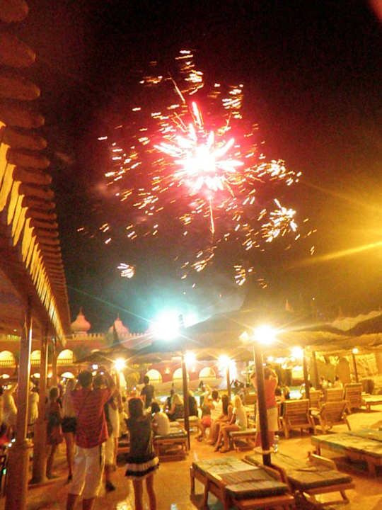 Zabawa wieczorem - impreza pool party Pickalbatros Alf Leila Wa Leila Resort - Neverland Hurghada