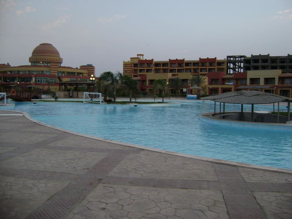 Basen Malikia Resort Abu Dabbab