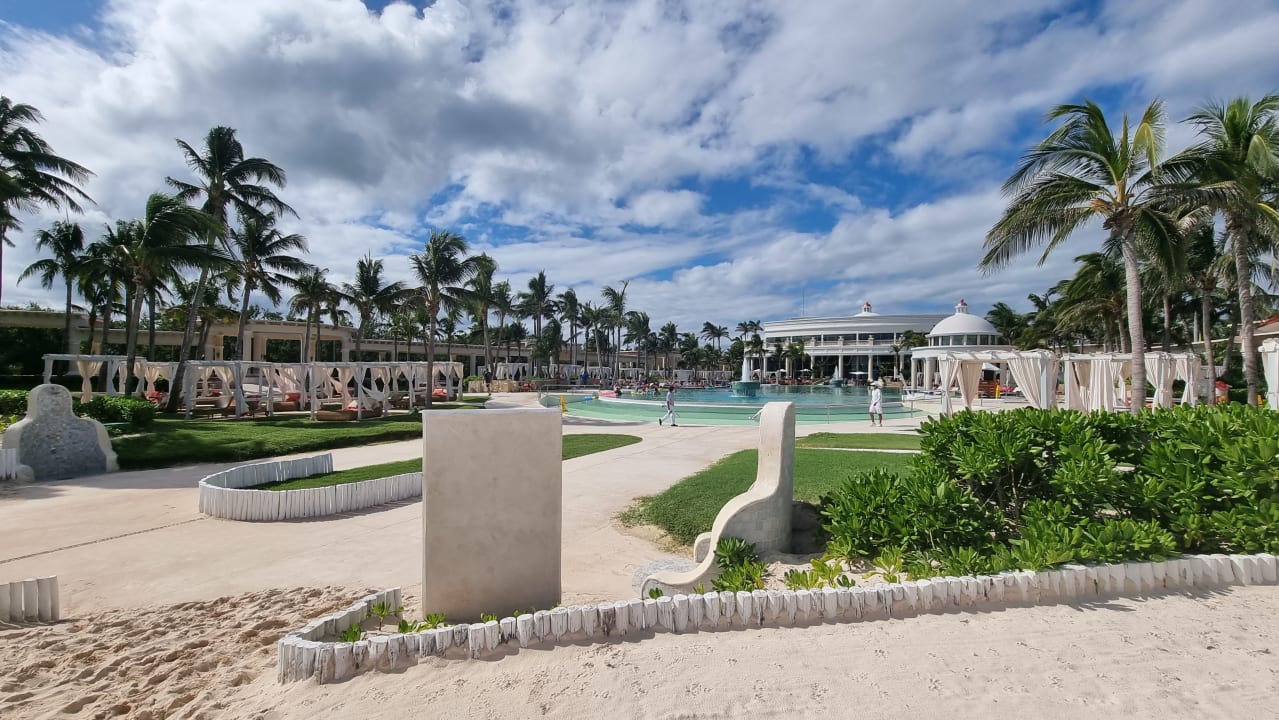 Pool JOIA Paraiso by Iberostar