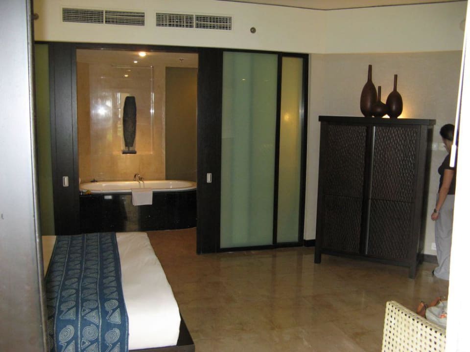 Zimmer Conrad Conrad Bali