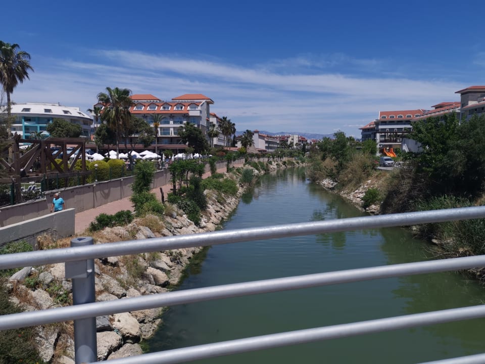 Strand Side Aquamarin Resort & Spa