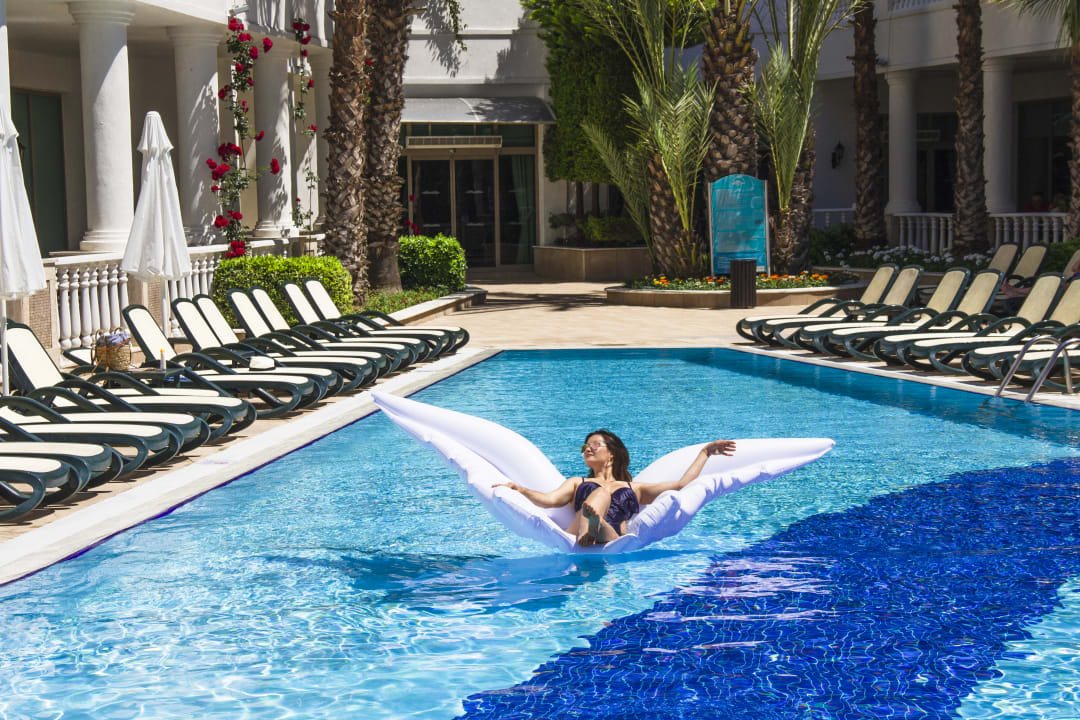 Pool Alba Queen Hotel