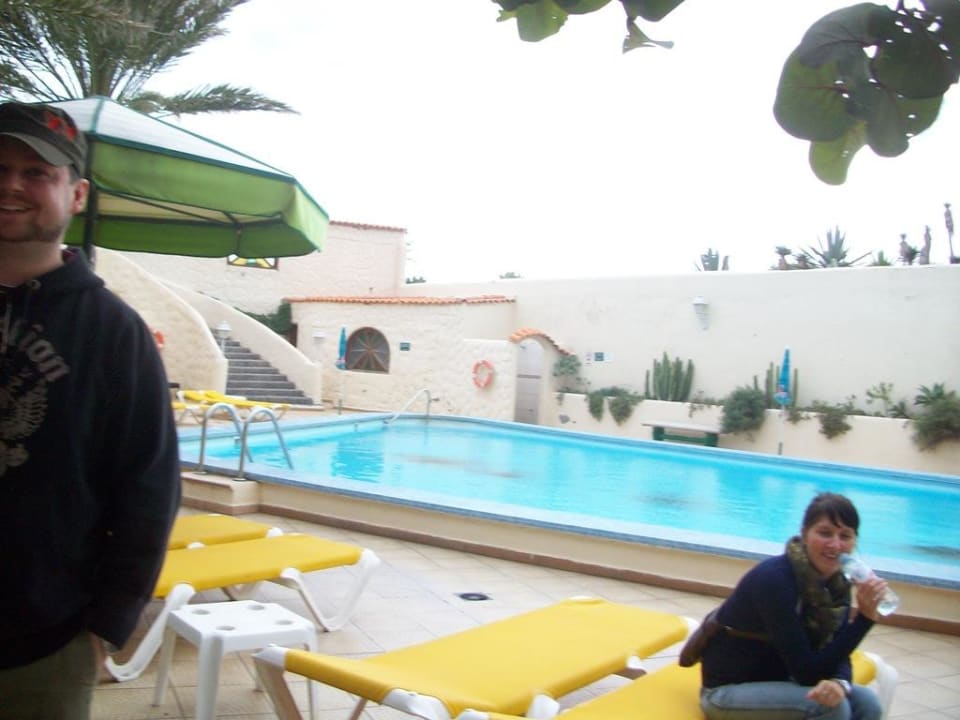 Windgeschützter Pool Playa Surf CBbC Hotel