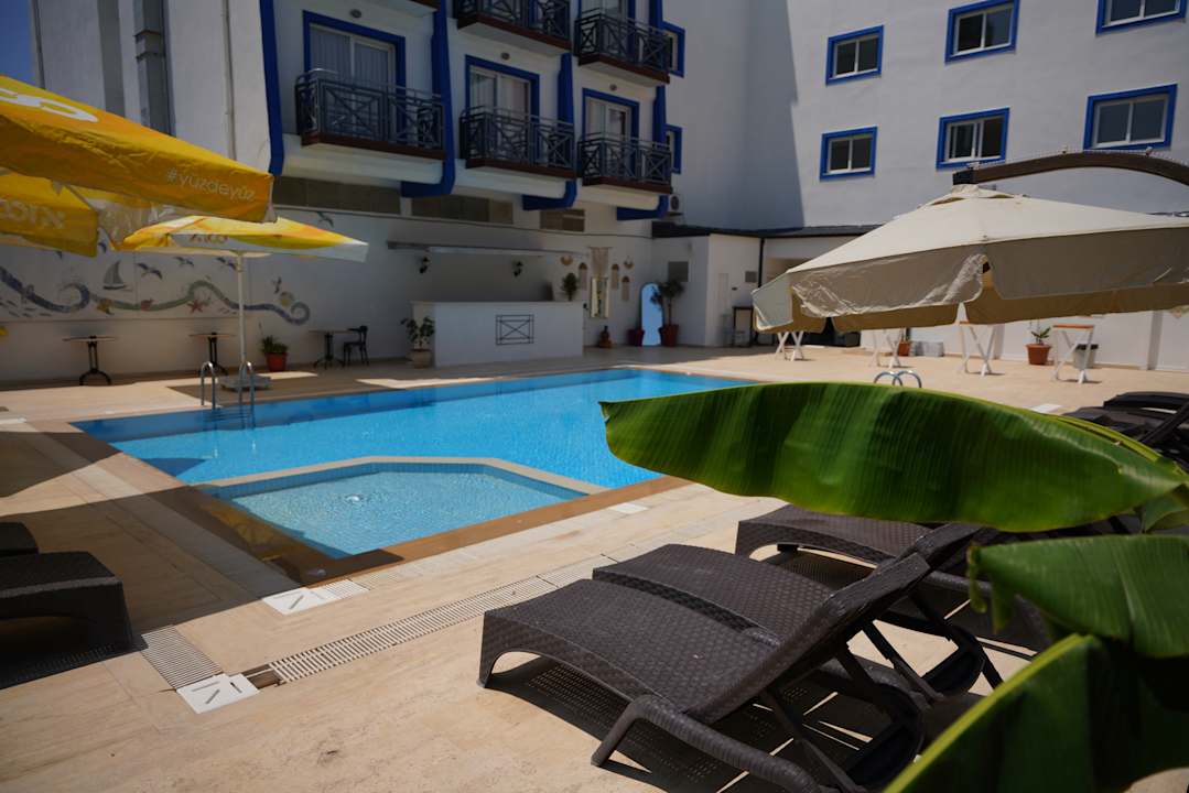 Pool Gümüldür Mavi Deniz Otel