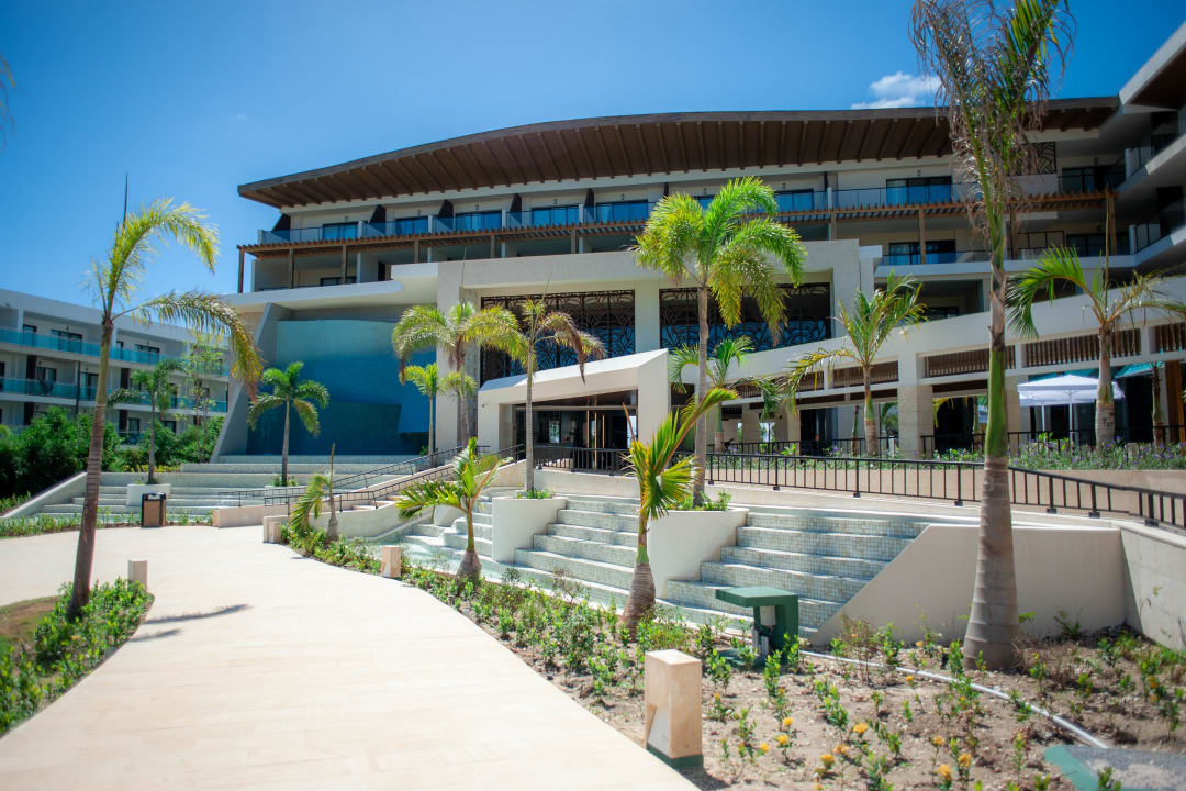 Außenansicht Serenade All Suites - Adults Only Resort