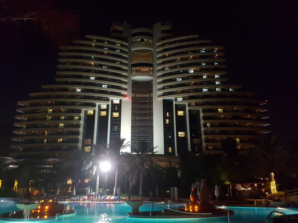 Außenansicht Hotel Le Meridien Al Aqah Beach Resort