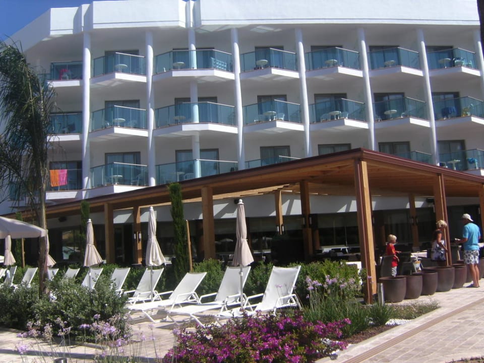 Haus 2 mit Außenbereich Speisesaal Hipotels Cala Millor Park