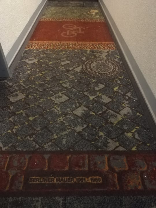 Sonstiges MEININGER Hotel Berlin Hauptbahnhof