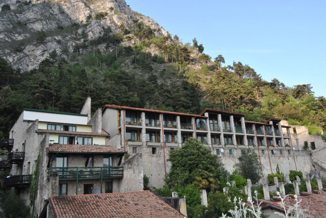 Das Hotel vom Pool aus Centro Vacanze La Limonaia