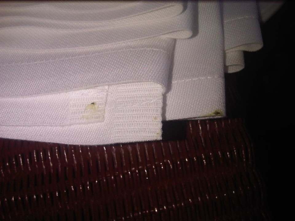 Neue Servietten zum Obst Leonardo Hotel Hamburg Airport