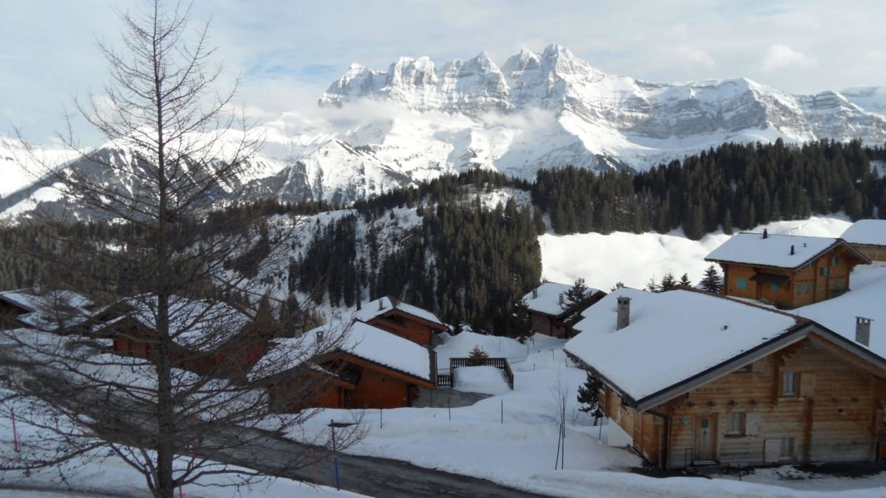 Bergmassiv gegenüber Chalet Clarines