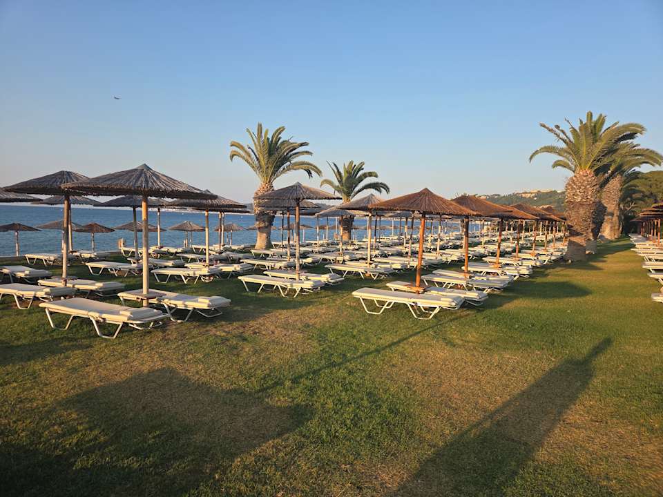 Gartenanlage The Ixian Grand & All Suites