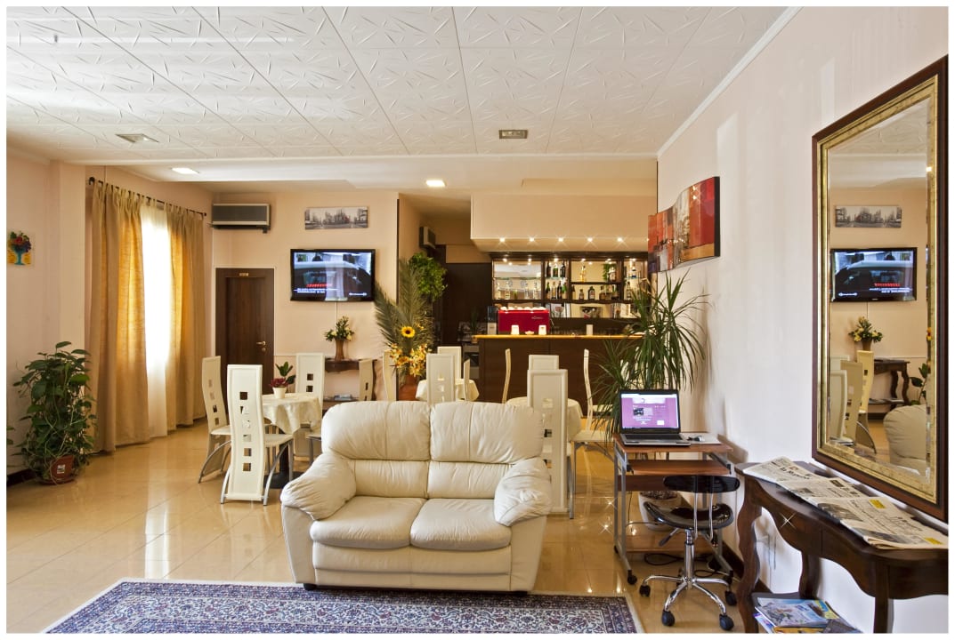 Reception Hotel La Perla Preziosa