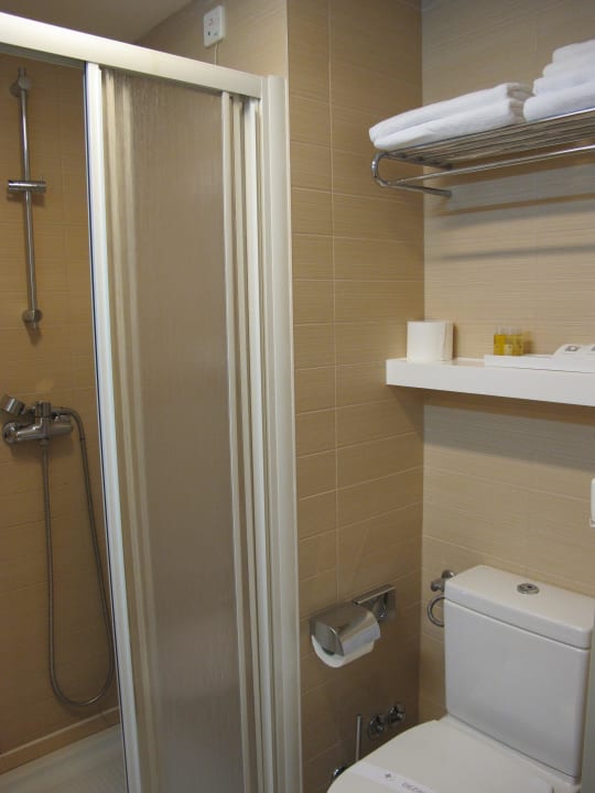 Badezimmer mit Schimmel in der Dusche Hotel Albatros Plava Laguna