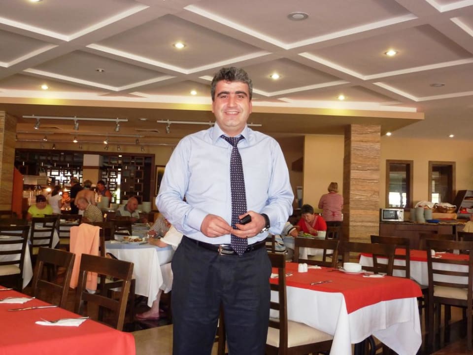 Herr Hüseyin von der Rezeption Greenwood Kemer Resort
