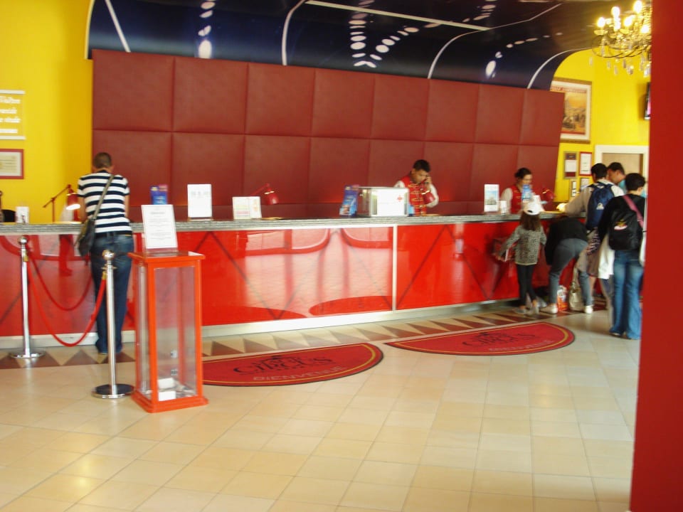 Rezeption Grand Magic Hotel