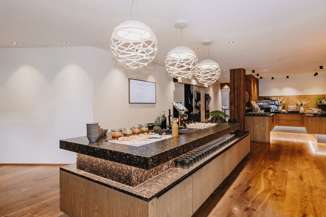 Gastro ALMGUT Mountain Wellness Hotel