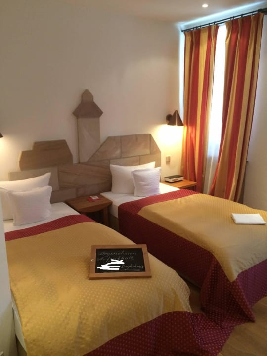 Zi. 32, "Der Tiefe Brunnen" Hotel Drei Raben