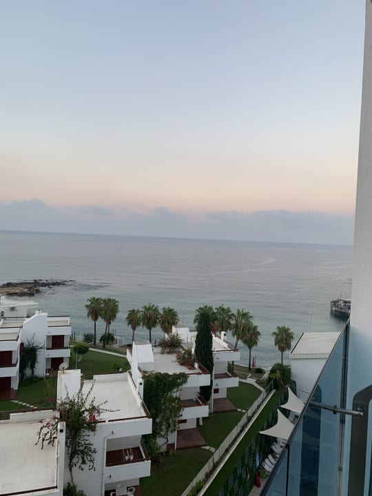 Ausblick Azura Deluxe Resort & Spa Hotel