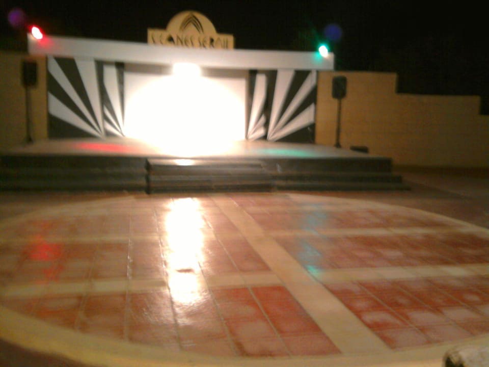 Show time Skanes Serail Aquapark