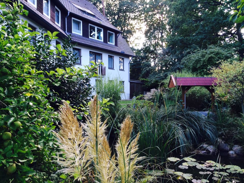 Entspannung im Garten Ringhotel Fährhaus