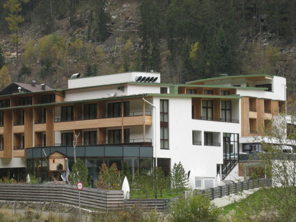 Zedernklang von hinten Spa Hotel Zedern Klang