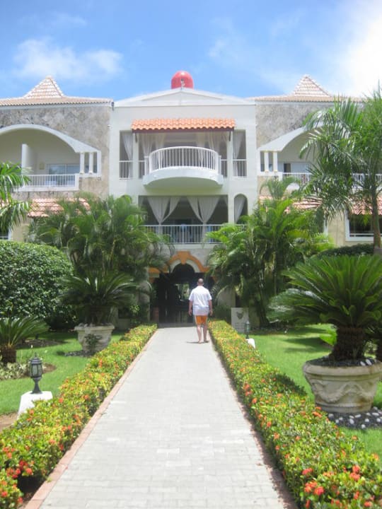 Vom Pool zur Lobby TRS Turquesa Hotel - Adults only