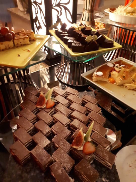 Gastro Miramar Al Aqah Beach Resort