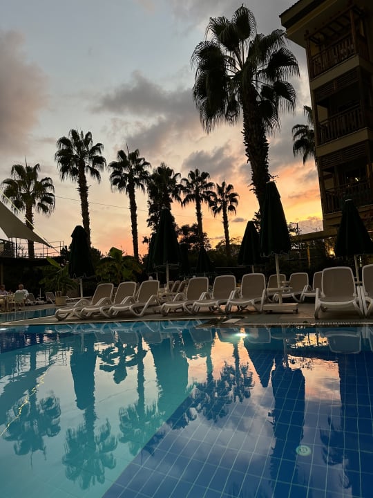Pool Can Garden Resort