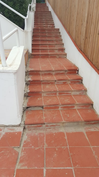 Vorsicht! Verletzungsgefahr Salamis Bay Conti Resort Hotel & Casino