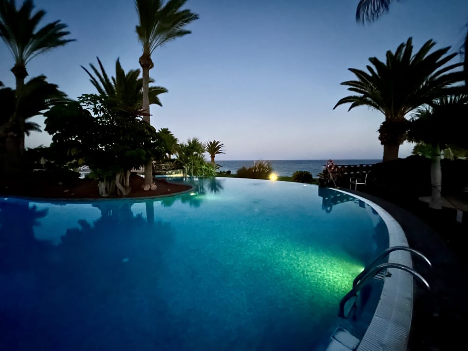 Pool R2 Pajara Beach