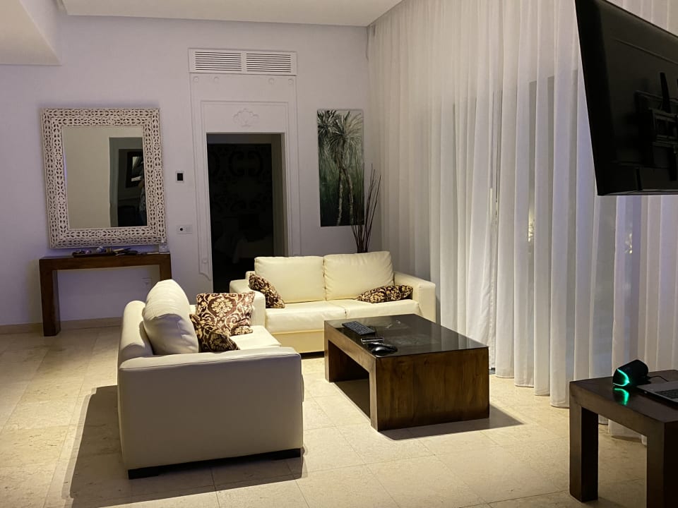 Zimmer Alondra Villas & Suites