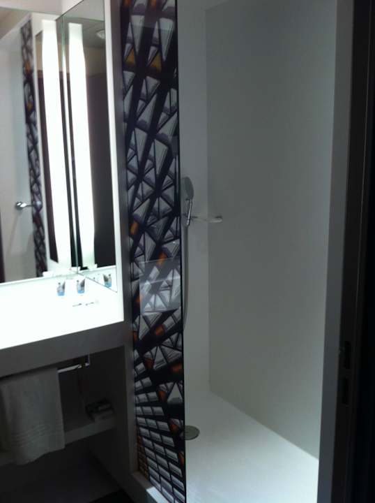 PETITE SALLE DE BAINS Mercure Nantes Centre Grand Hôtel