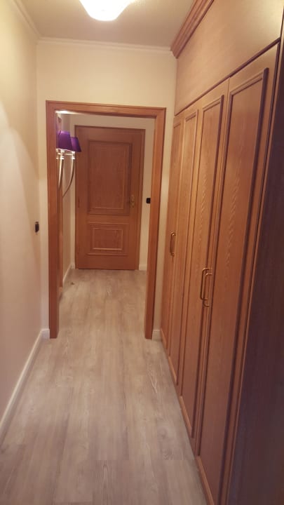 Zimmerflur Romantischer Winkel RoLigio® & Wellness Resort