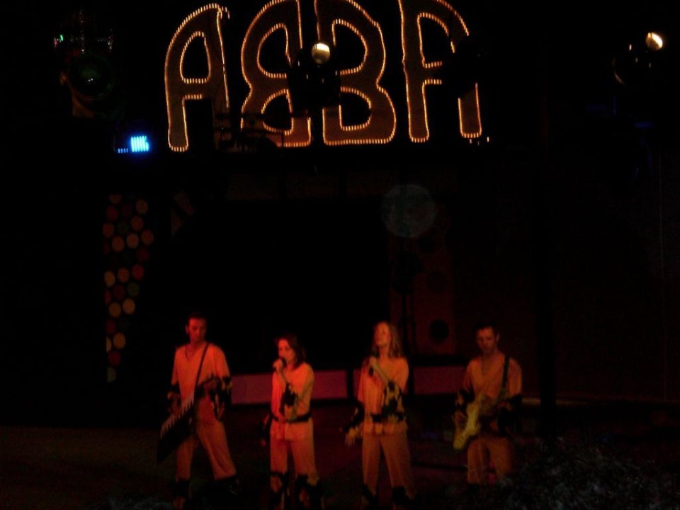 Show Golden Beach Resort