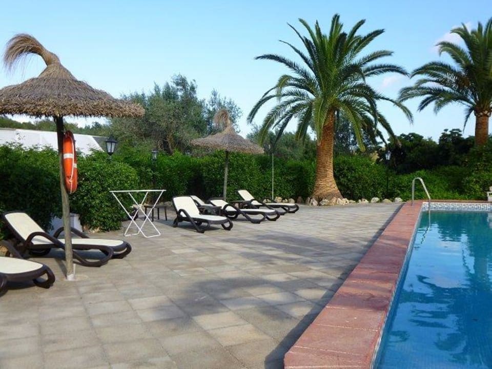 Mit den neuen Liegen Hotel Sa Bassa Plana