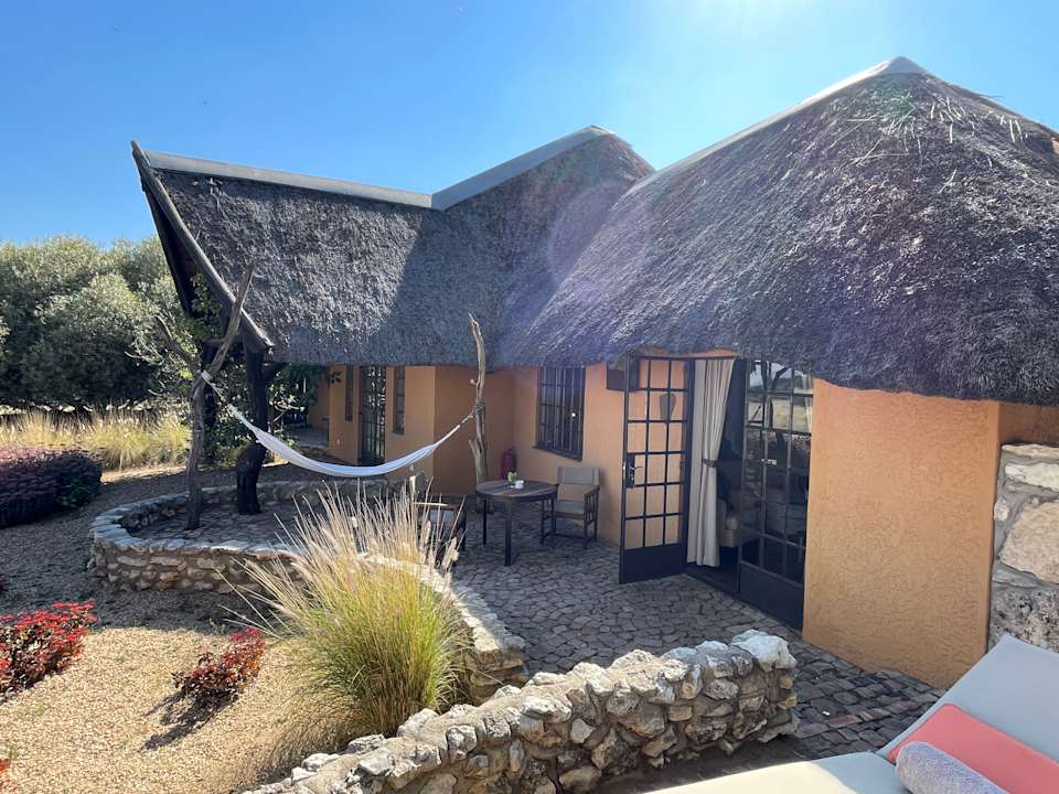 Außenansicht Kambaku Safari Lodge