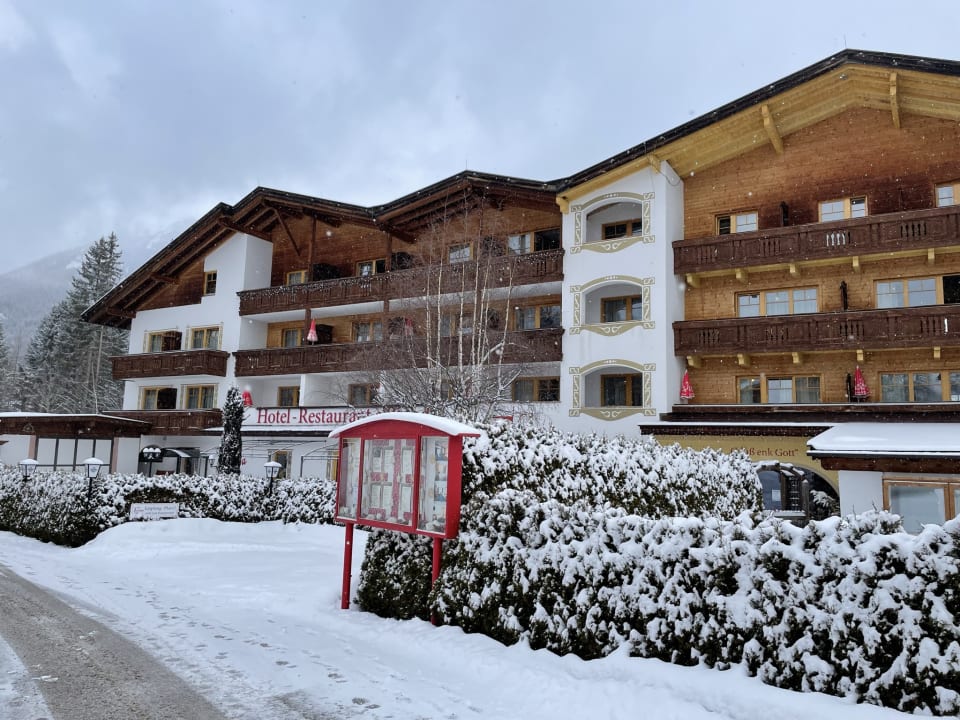 Außenansicht Bergidyll & Hotel Trofana